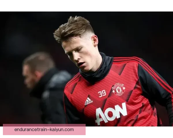 Lautaro 禁区内对抗能力持续提升 展现出强大竞争力