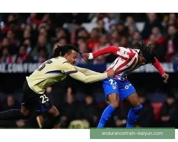 西蒙尼足球哲学：防守稳固与战术纪律的持续体现